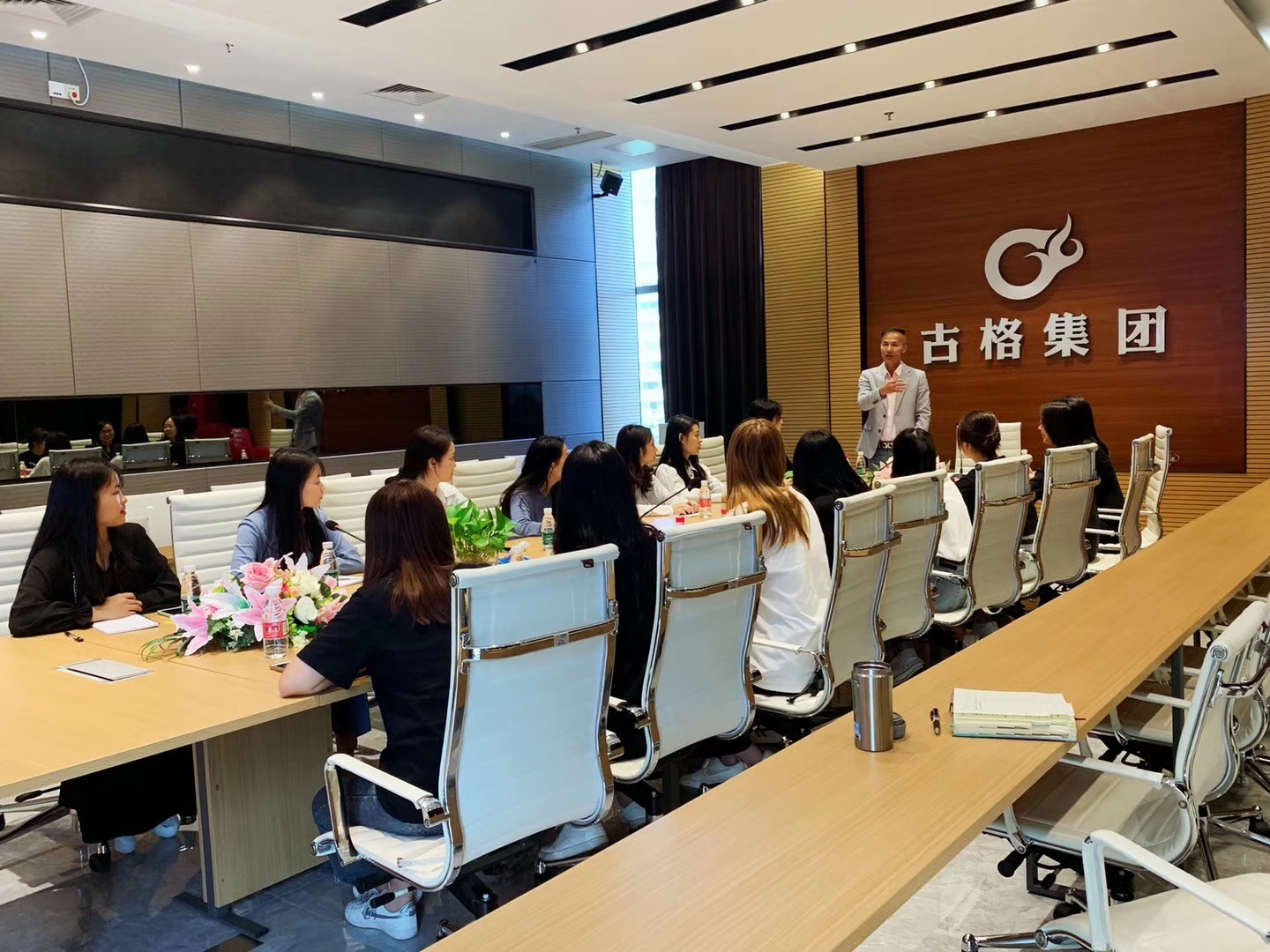 四樓大會議室.jpg